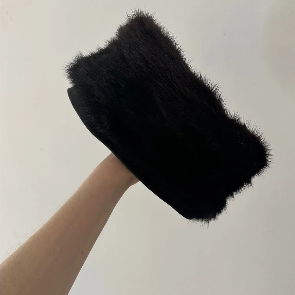 Vintage 70s Genuine Mink Caplet Pillbox Hat - Picture 2 of 4